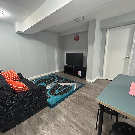 Cute Highlandpark Apartment Calgary Exterior photo