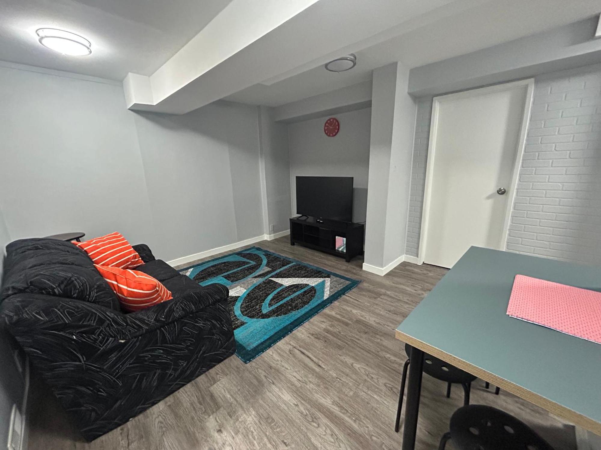Cute Highlandpark Apartment Calgary Exterior photo